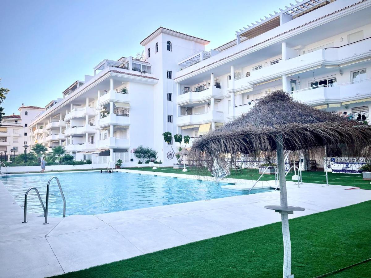 Inspiring Apartment In Carihuela Beach 토레몰리노스 외부 사진